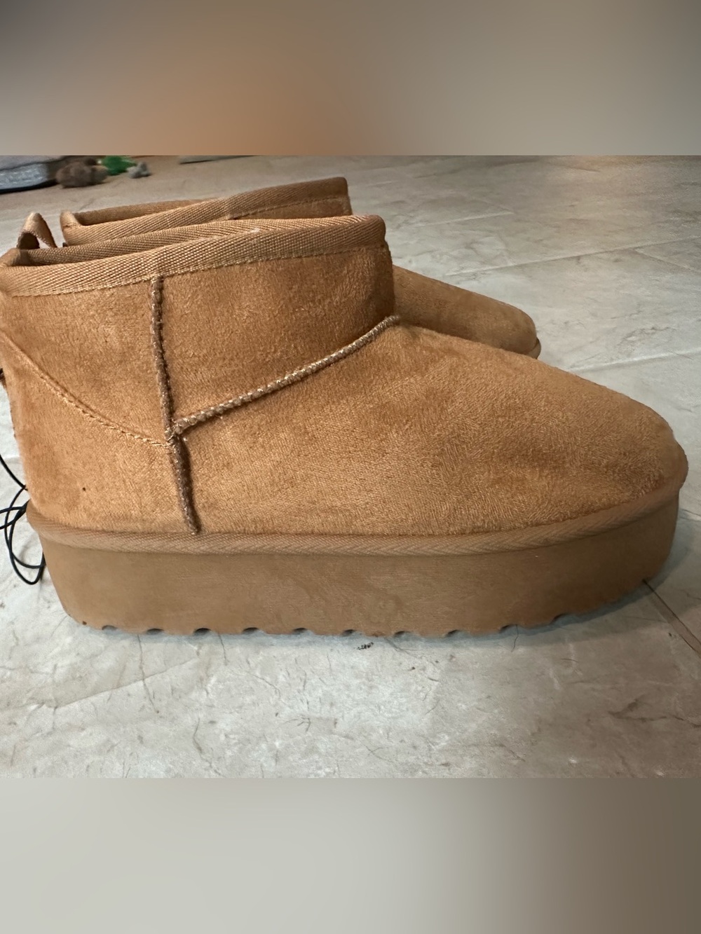 Fur liked tan booties rubber sole boots slippers 8 NWT ankle boots